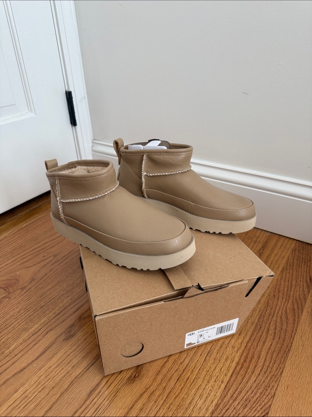 UGG Classic Sugar Ultra Mini Boot - Sand Leather
